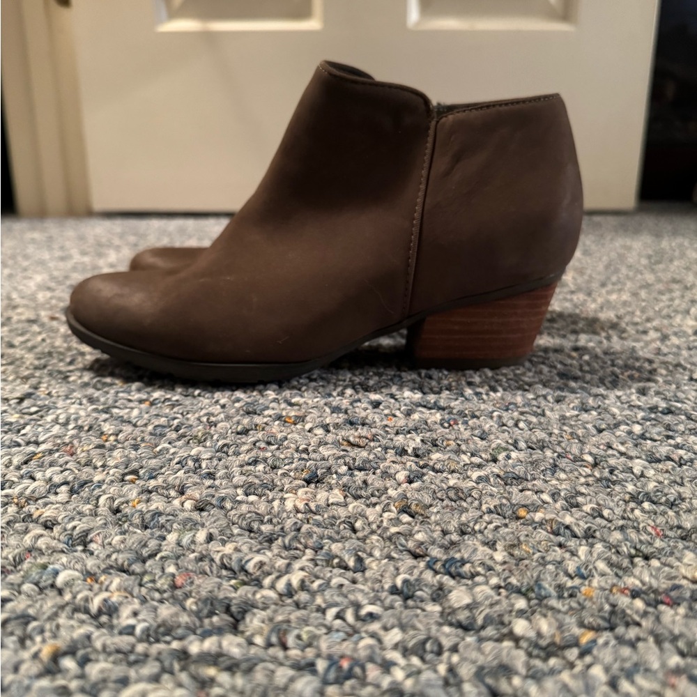 Blondo Brown Ankle Boots with Suede Material and Low Stacked Heel